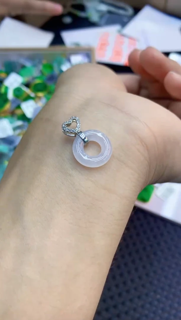 翡翠未镶嵌吊坠(不含链)1