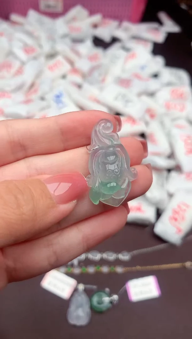【闪购商品】翡翠颈饰未镶嵌一
