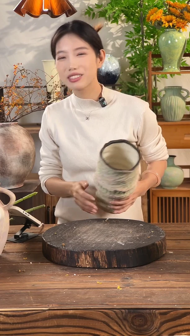 苔点绿-褶皱花瓶