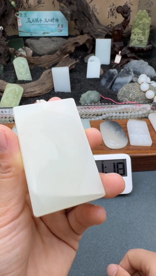 和田玉未镶嵌颈饰2