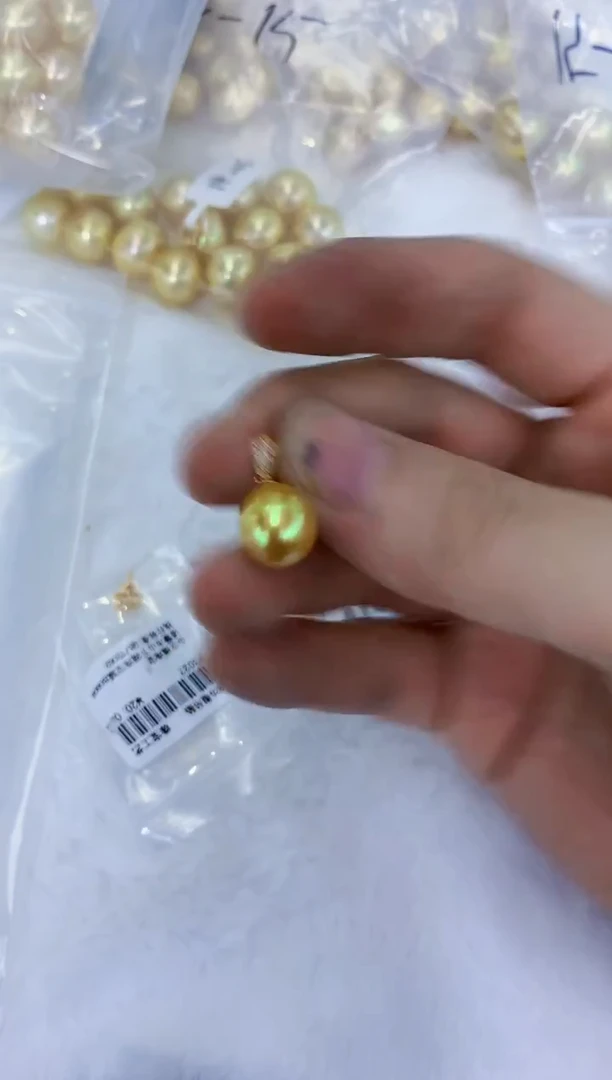 银S925镶嵌饰品海水珍珠10-11金珠瓜子扣吊坠·微巴