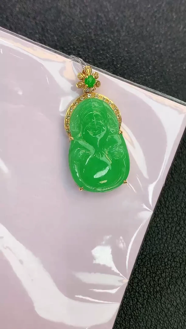 颈饰18K金镶嵌翡翠赠礼盒证书 珍珍