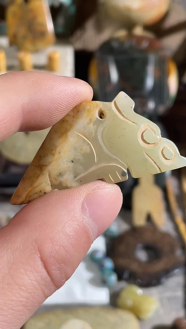 未镶嵌和田玉（糖玉）挂件1