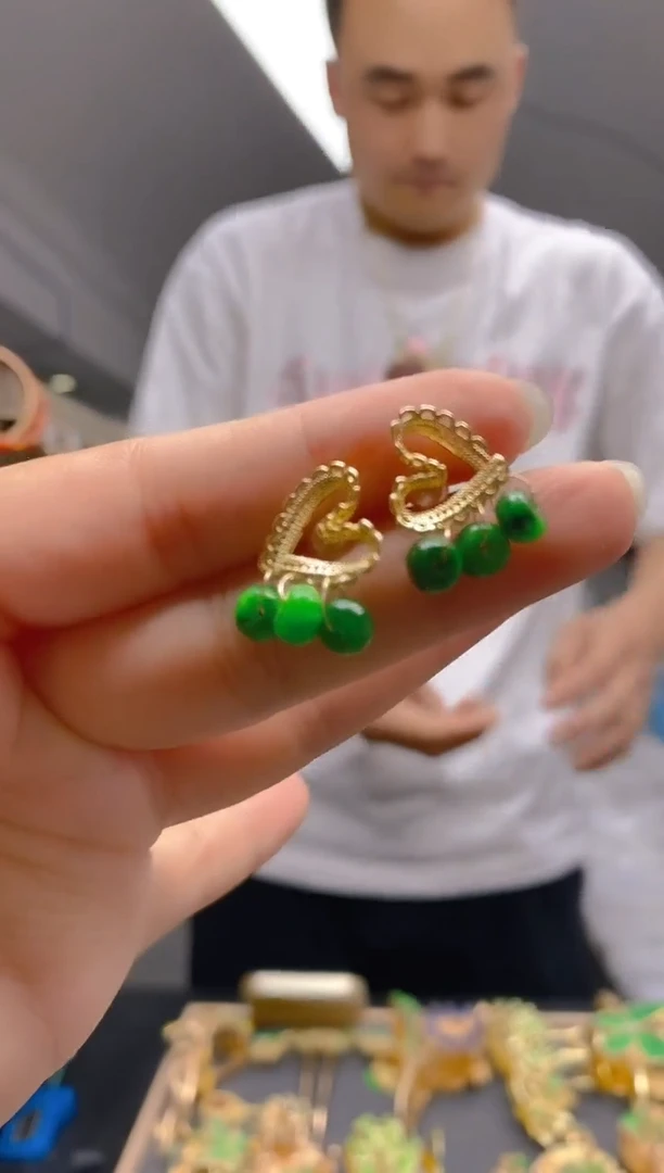 【闪购商品】翡翠耳饰合金048翡翠耳钉