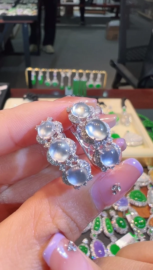 【闪购商品】翡翠耳饰18K金镶嵌翡翠