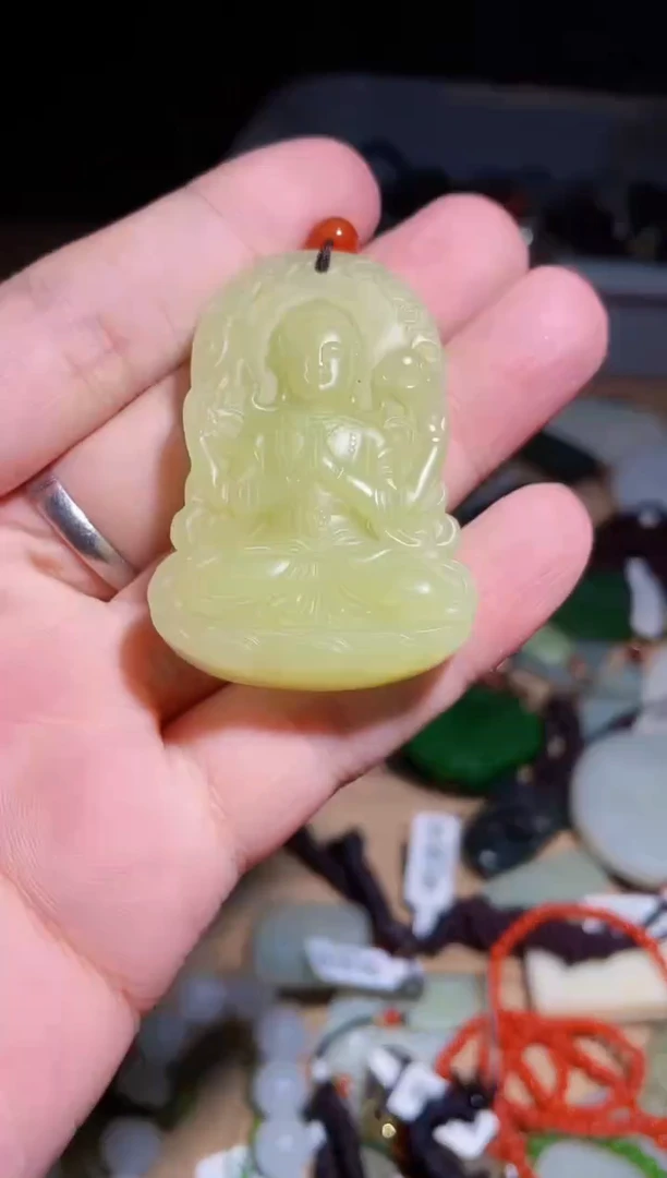 颈饰未镶嵌和田玉1