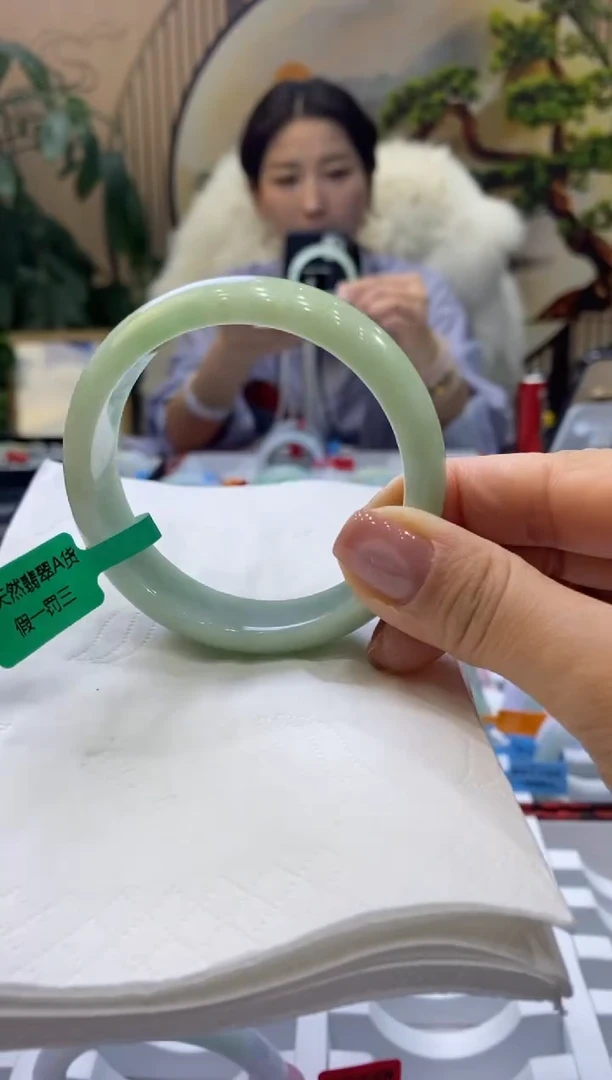 【闪购商品】翡翠手镯未镶嵌99901918