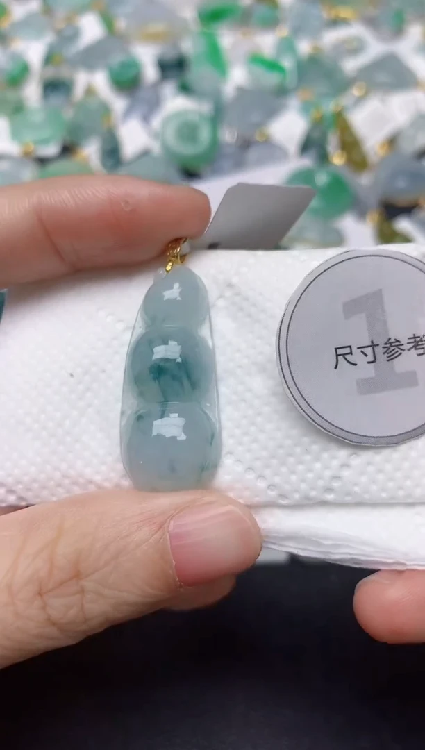 颈饰18K金镶嵌翡翠天然缅甸A货翡翠