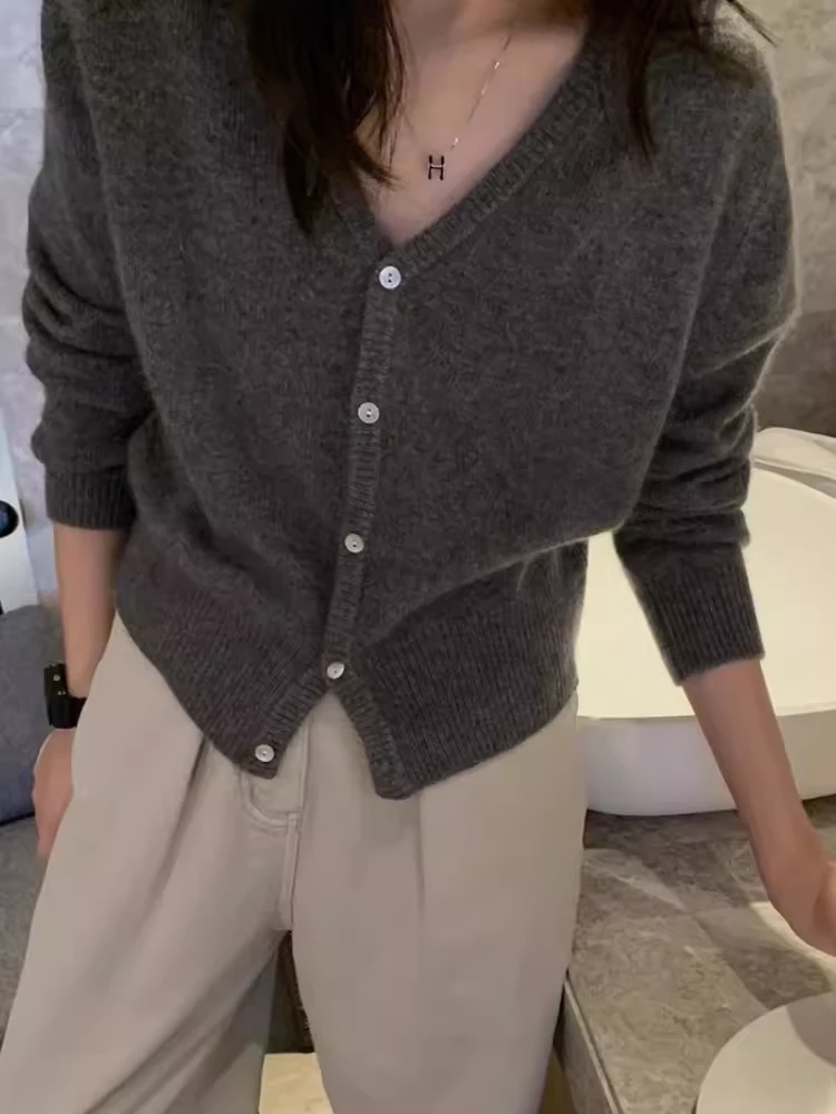 秋冬100纯羊毛开衫女V领纯色显瘦时尚外套宽松气质百搭上衣DJ2424