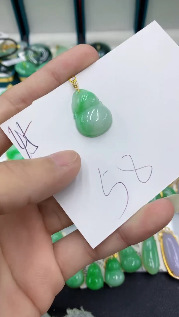 【闪购商品】翡翠颈饰18K金镶嵌翡翠