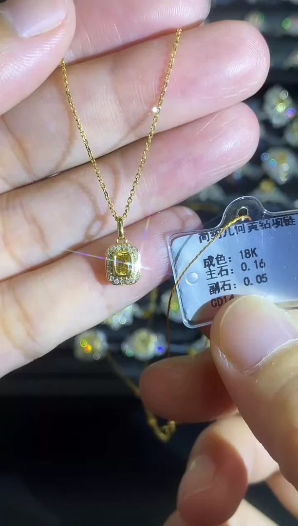 18K金镶嵌项链钻石300