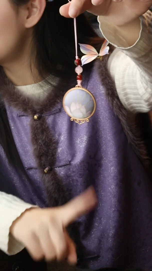 【闪购商品】刺绣纯手工非遗国风饰品一个