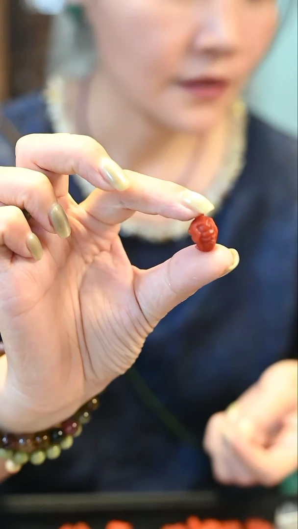 南红玛瑙未镶嵌吊坠(不含链)?****? 定向 小燕子