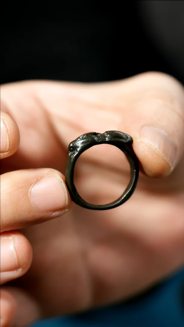 奥*彪藏传天铁设计元素