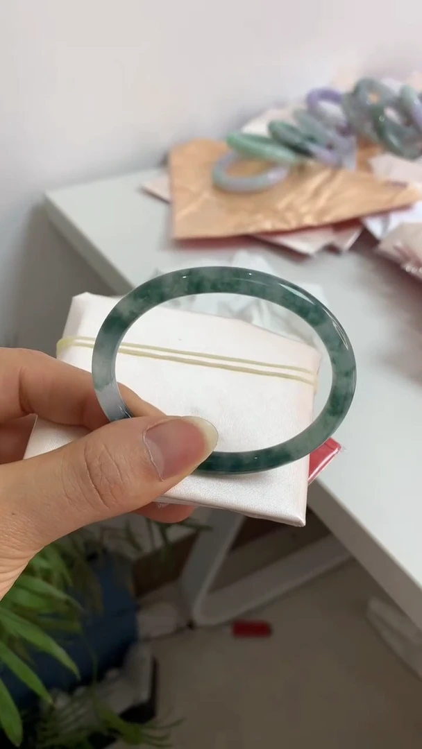 未镶嵌手镯翡翠54.6贵妃圆