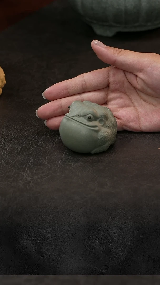 紫砂茶宠有梦甄选|豆青金蟾