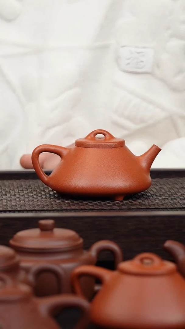 【闪购商品】紫砂茶壶99红降坡180cc子冶