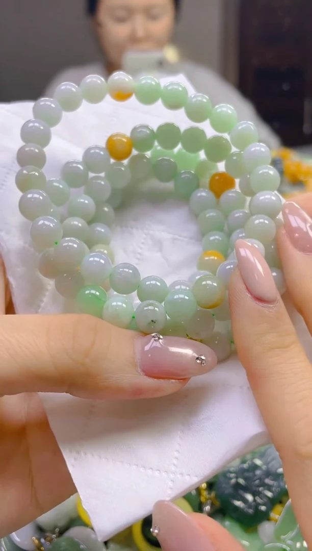 翡翠未镶嵌颈饰7MM/W/翡翠A货,一件也是批发价