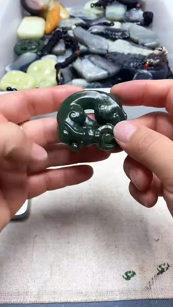 吊坠(不含链)未镶嵌和田玉1