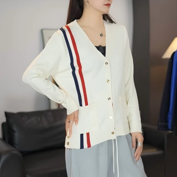 【大美专属】学院风简约毛衣开衫外套 MD074