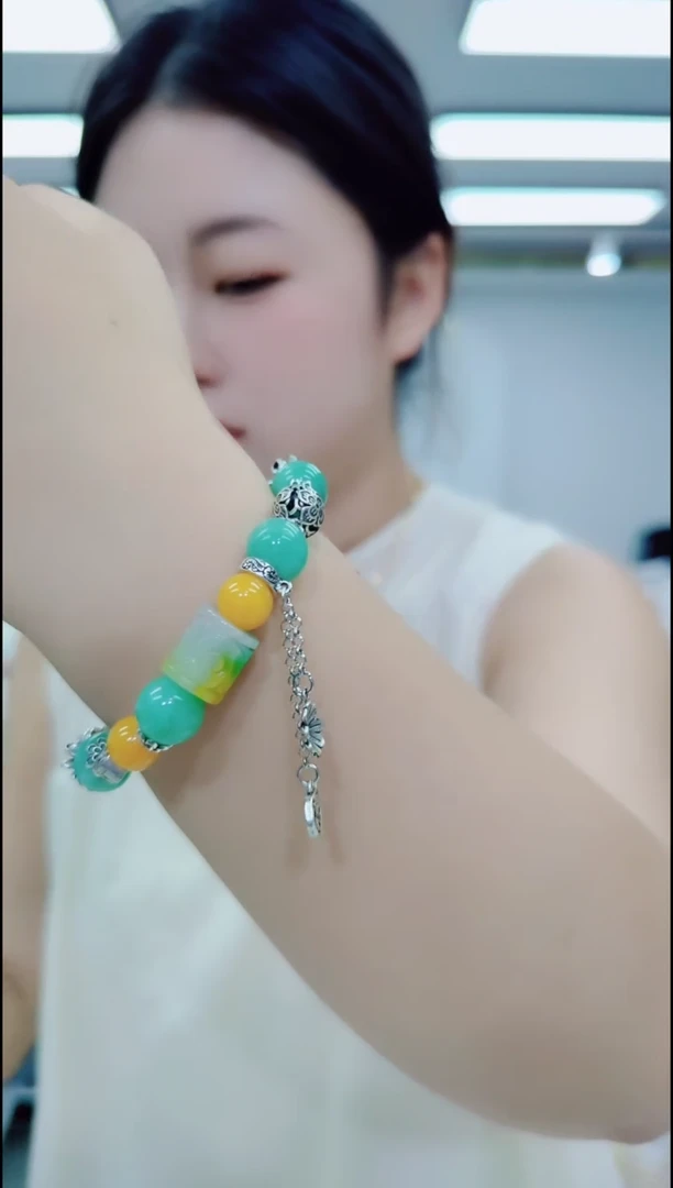 翡翠未镶嵌颈饰1621翡翠手串