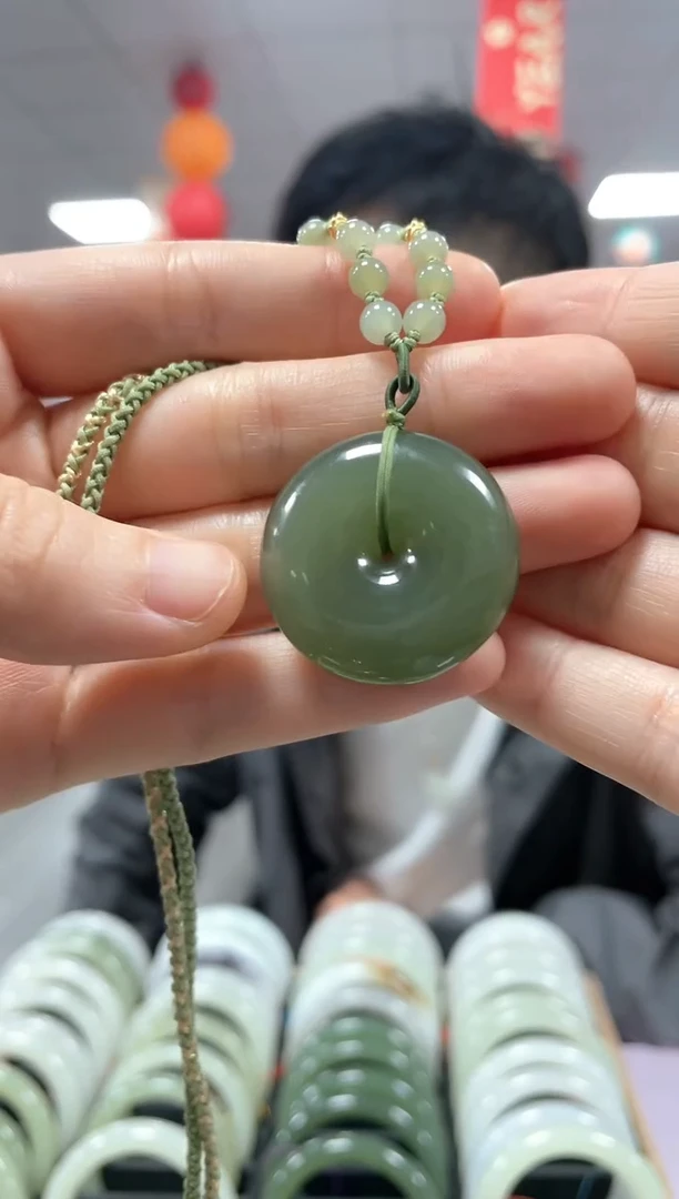 【闪购商品】和田玉颈饰未镶嵌高品粉青挂件一件