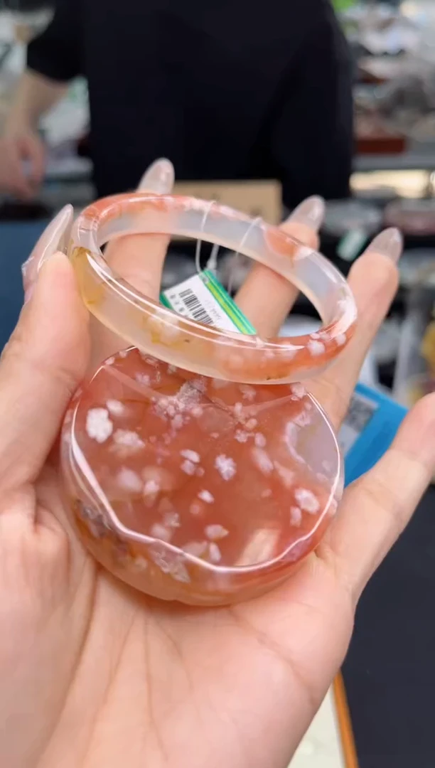 【闪购商品】石英质玉手镯未镶嵌54圈口（赠品镯心）6444231