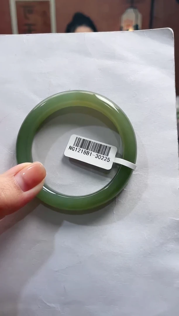 【闪购商品】和田玉手镯未镶嵌54+圈口