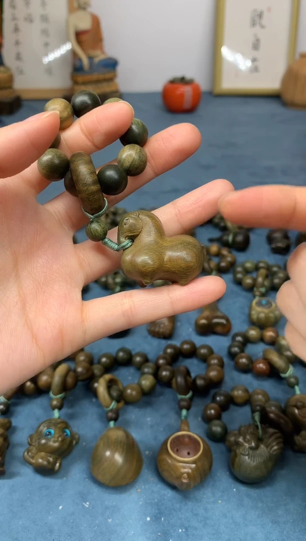 【闪购商品】维腊木（绿檀）把件唐马 盘玩件