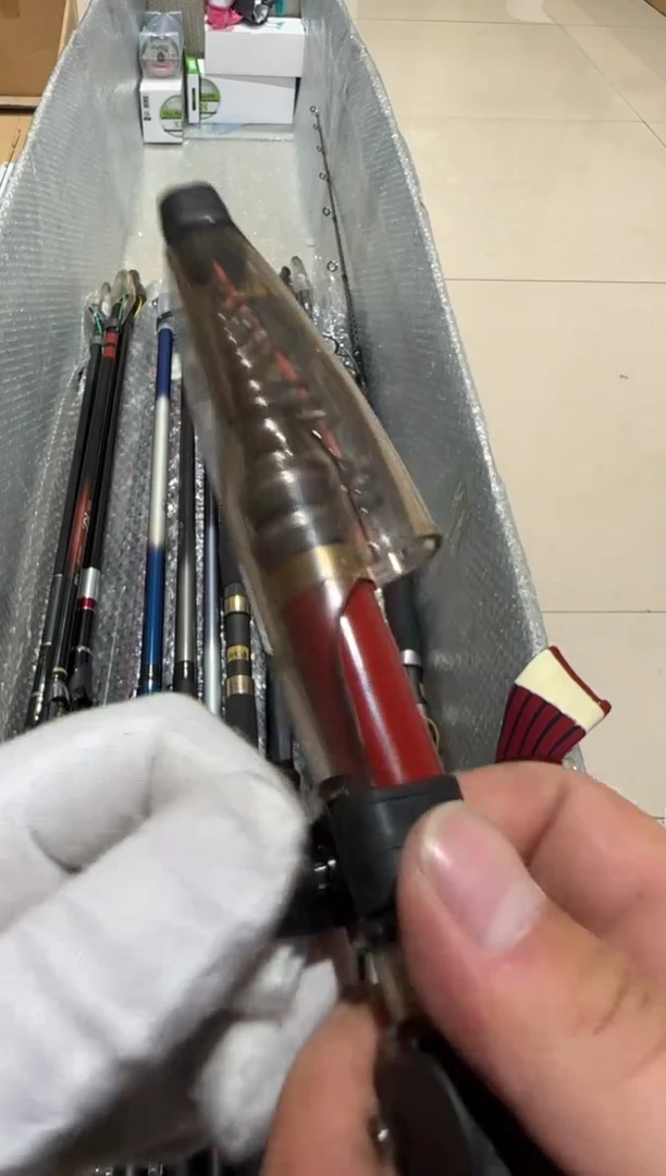 我***鱼大友渔具鱼竿