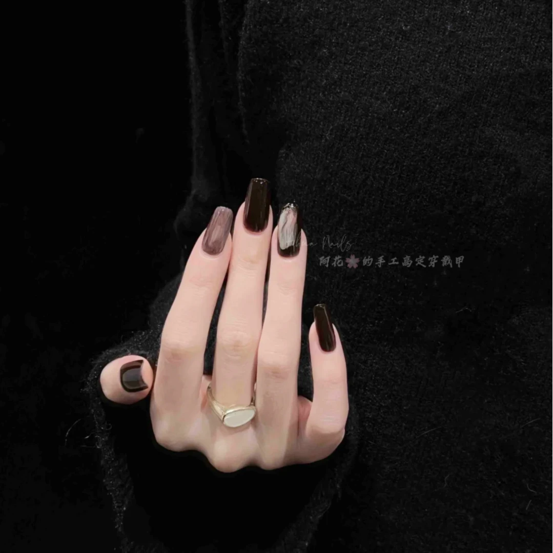 【冰美式】阿花新款纯手工焦糖咖色穿戴甲 小红书爆款显白跳色美甲