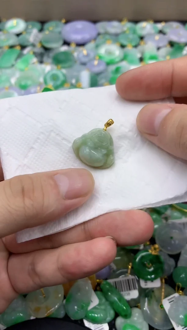 颈饰未镶嵌翡翠天然缅甸翡翠A货