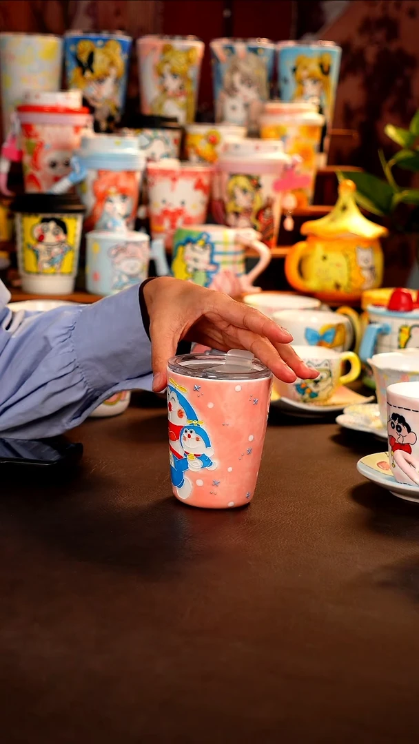 景德镇全手工手绘杯杯