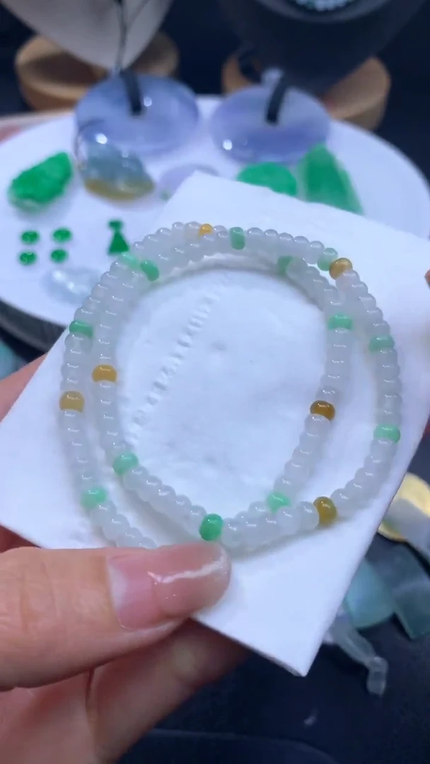 【闪购商品】翡翠手串未镶嵌翡翠一对