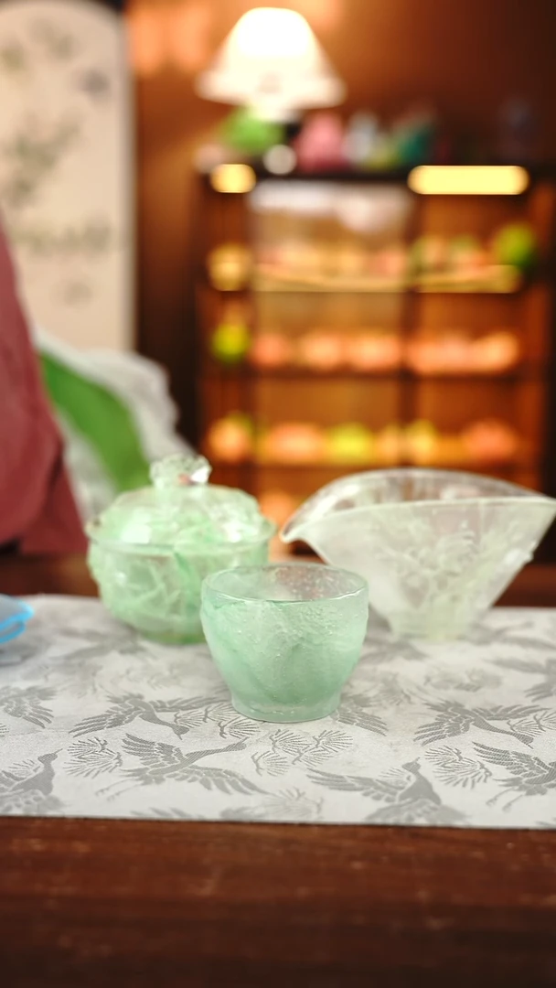 晓*闪购花霓公道杯+盖碗+素凝茶杯菱纹