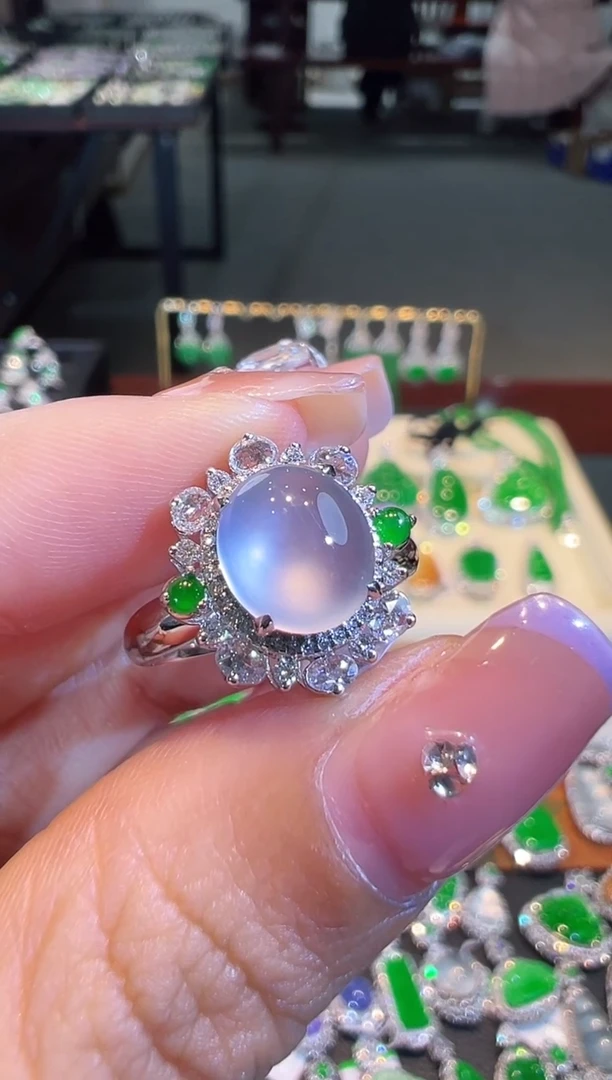 【闪购商品】翡翠戒指18K金镶嵌翡翠