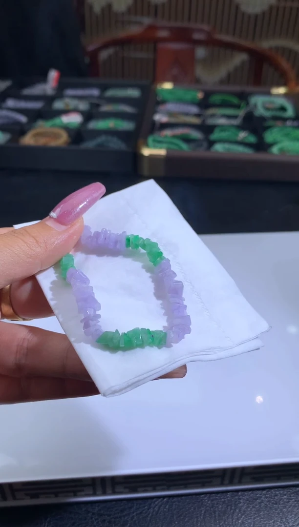 未镶嵌定制翡翠浮**杳翡翠