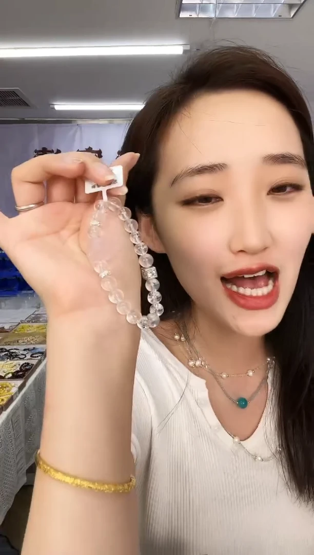 水晶手链未镶嵌天然珠宝多样性发其一