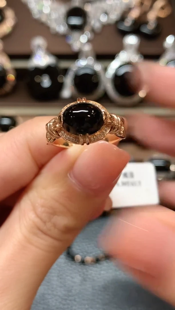 18K金镶嵌戒指翡翠a28