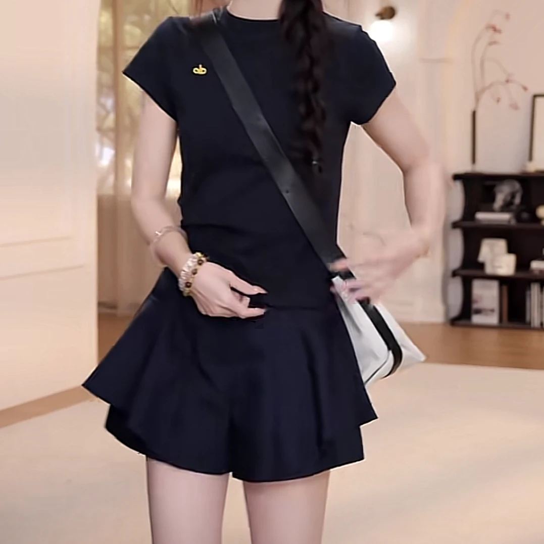 设计感显瘦气质裙裤休闲短裤女2025夏季新款时尚小香风百搭女装