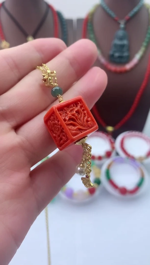 【闪购商品】翡翠颈饰14K金镶嵌D274吊坠