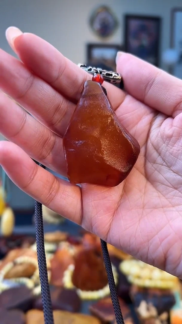 琥珀颈饰未镶嵌吊坠