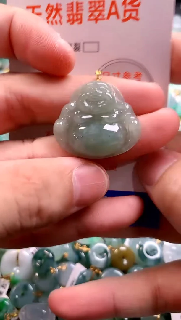 颈饰18K金镶嵌翡翠25101136