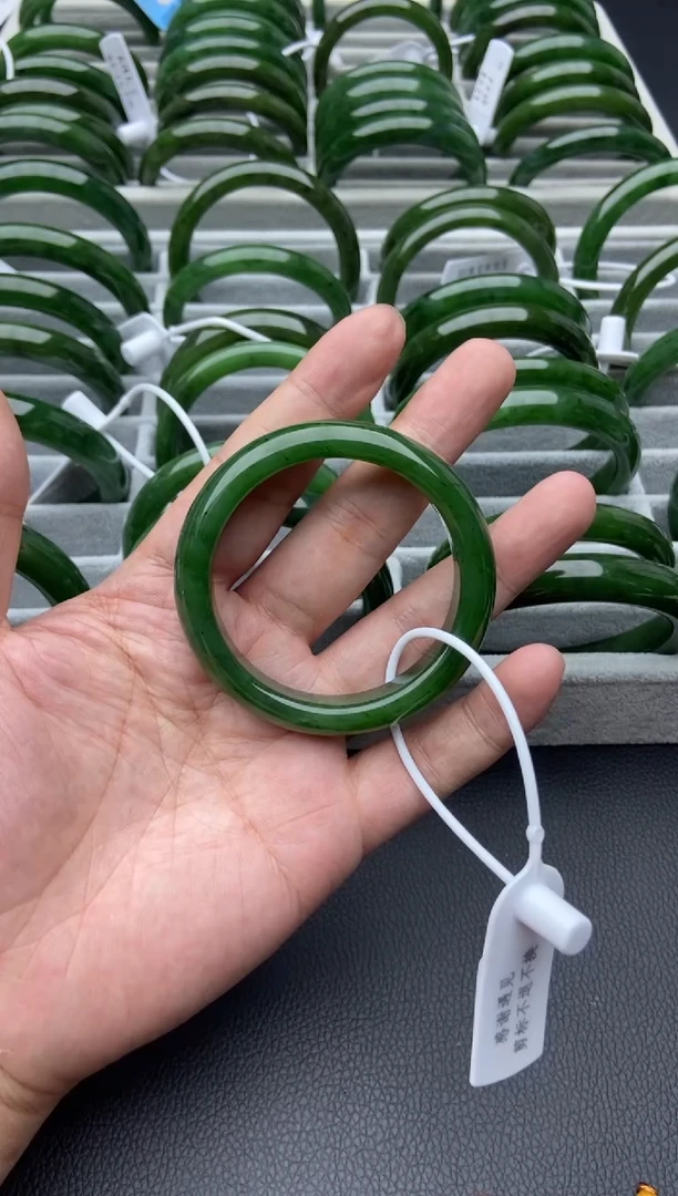 未镶嵌手镯和田玉（碧玉）74-53.9