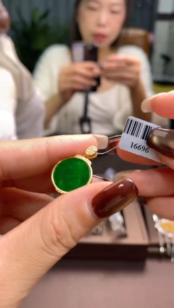 颈饰银S925镶嵌翡翠净货16696