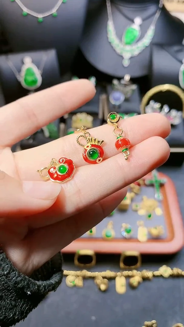 【闪购商品】翡翠吊坠(不含链)银S925镶嵌小提留