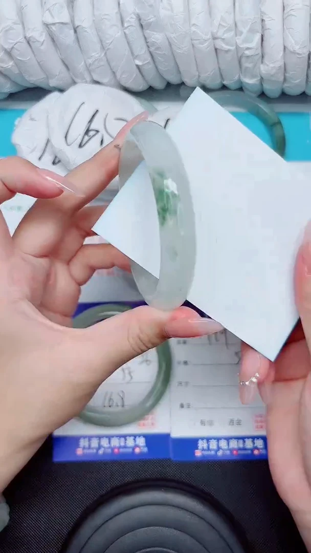 石英质玉手镯未镶嵌199-58