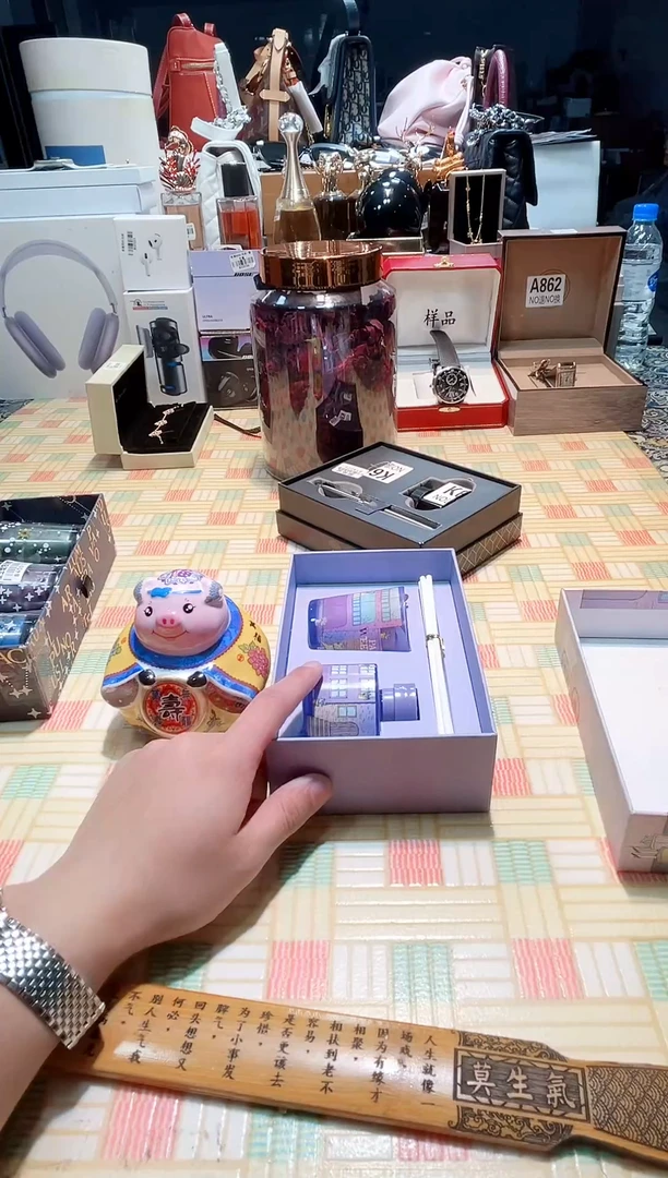 瓷片瓷器 库房到期 全部地板价@@1