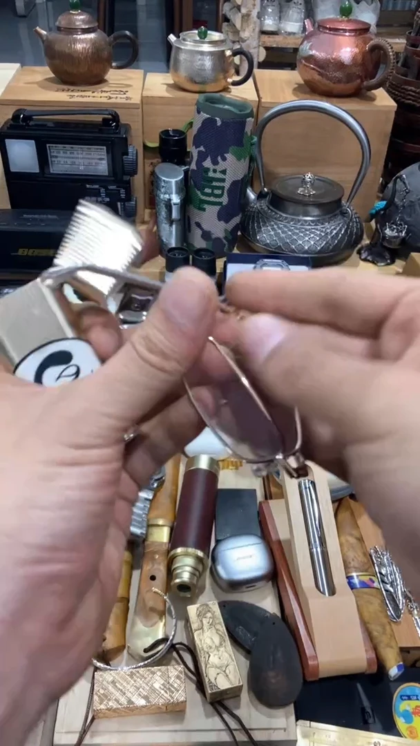 瓷片闪购商品  如图所示