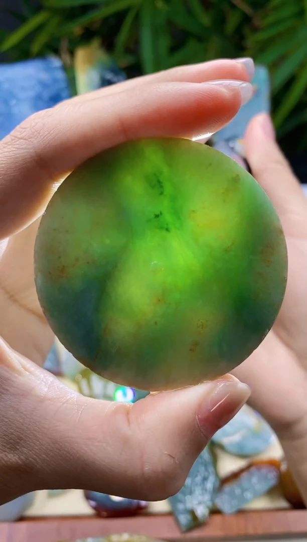 定制翡翠未镶嵌翡翠